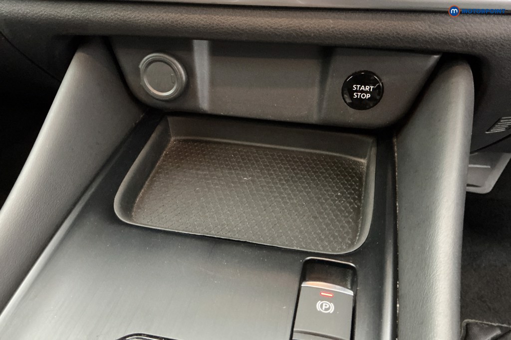Nissan Qashqai N-Connecta Automatic Petrol-Electric Hybrid SUV - Stock Number (1643762) - 16th supplementary image