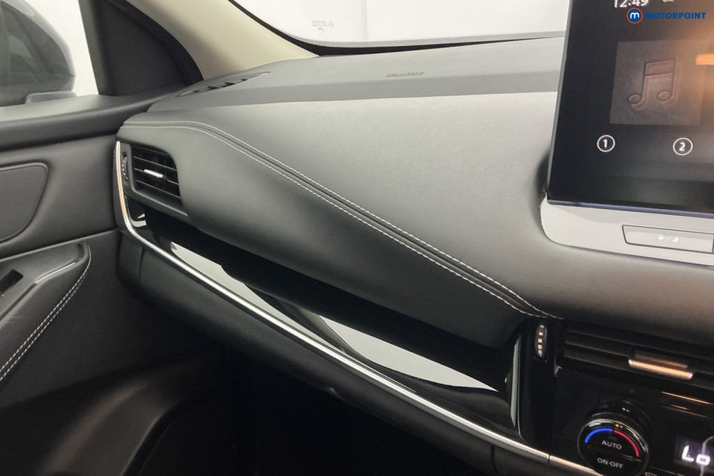 Nissan Qashqai N-Connecta Automatic Petrol-Electric Hybrid SUV - Stock Number (1643762) - 18th supplementary image