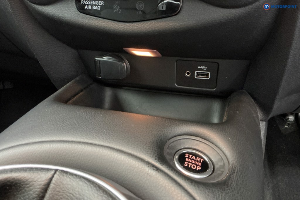 Nissan Juke Tekna Manual Petrol SUV - Stock Number (1643944) - 16th supplementary image