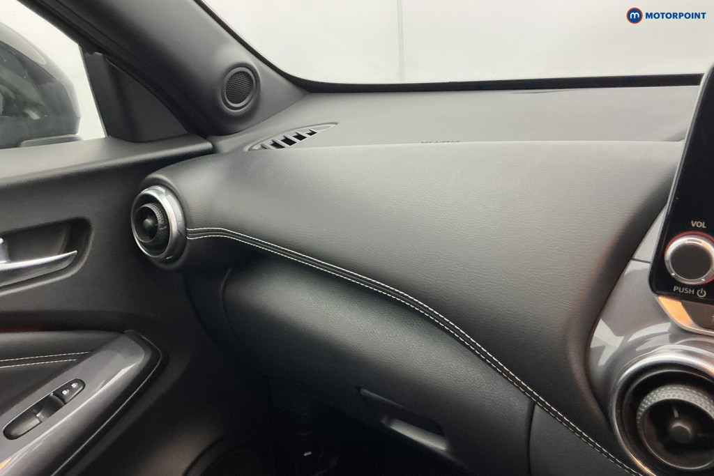 Nissan Juke Tekna Manual Petrol SUV - Stock Number (1643944) - 18th supplementary image