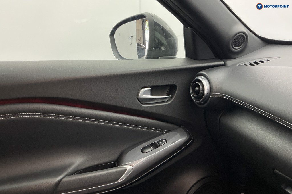 Nissan Juke Tekna Manual Petrol SUV - Stock Number (1643944) - 19th supplementary image