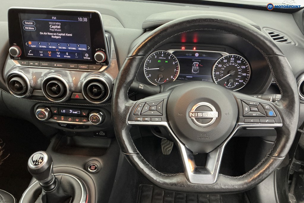 Nissan Juke Tekna Manual Petrol SUV - Stock Number (1643944) - 1st supplementary image