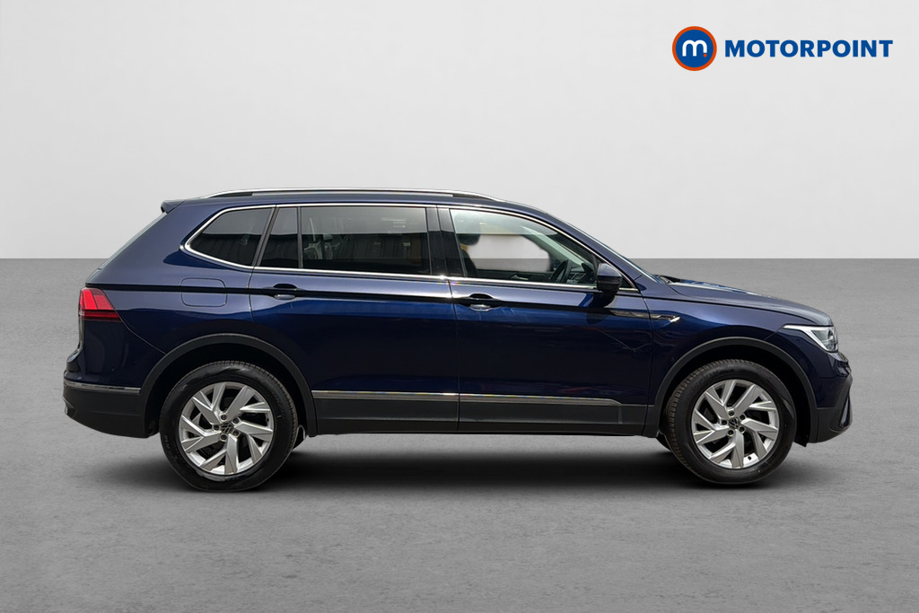 Volkswagen Tiguan Allspace Life Automatic Petrol SUV - Stock Number (1644132) - Passenger side