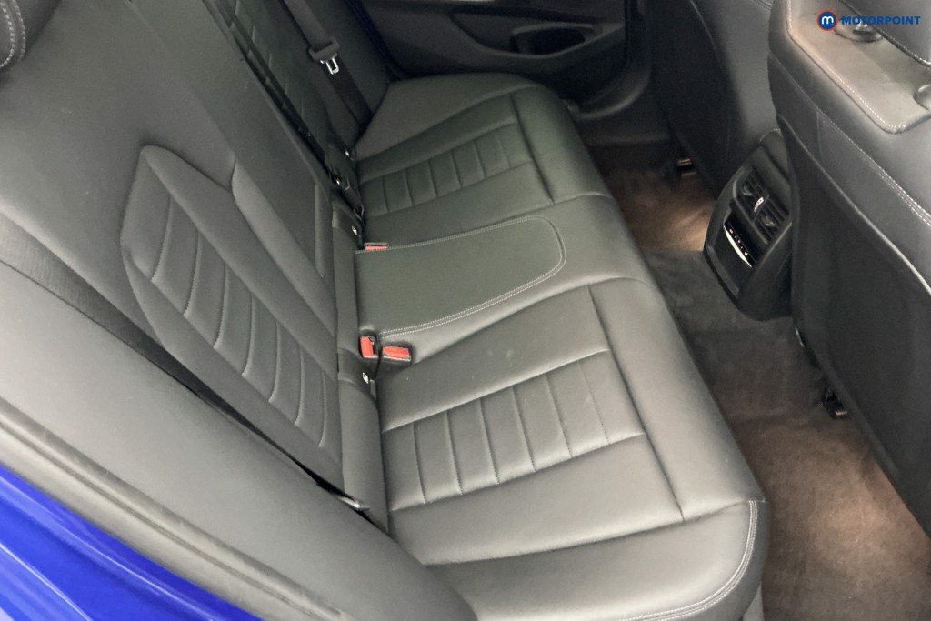 BMW 3 Series M Sport Automatic Petrol Plug-In Hybrid Saloon - Stock Number (1644399) - 4th supplementary image