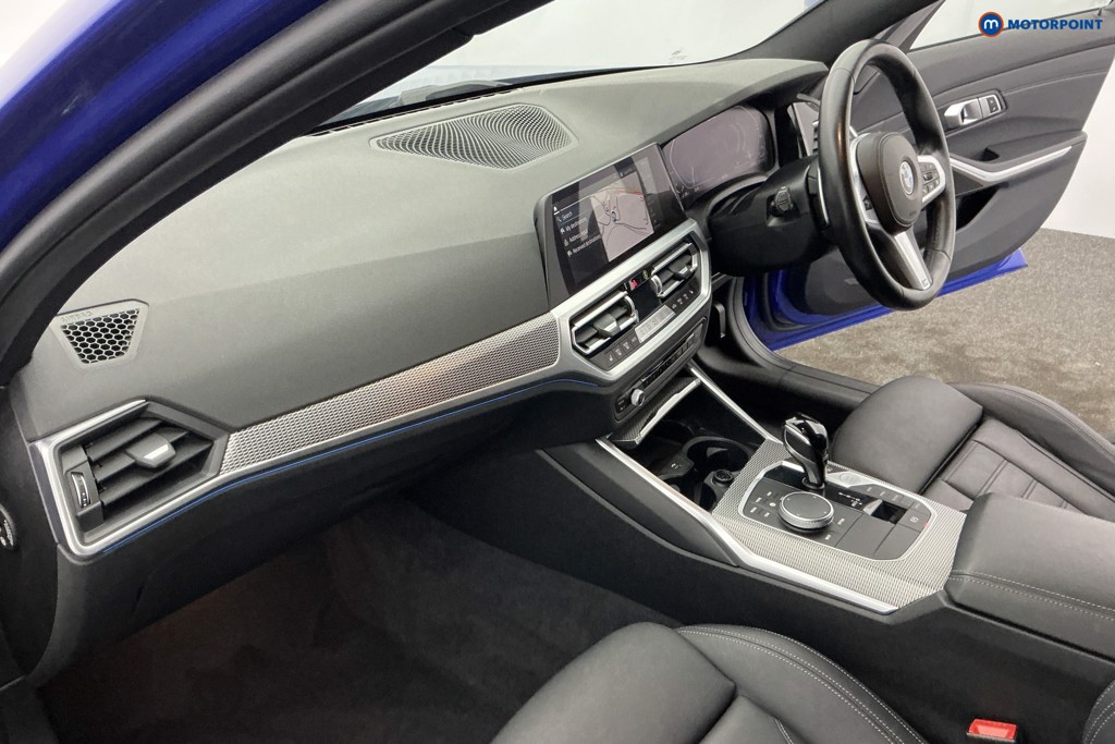 BMW 3 Series M Sport Automatic Petrol Plug-In Hybrid Saloon - Stock Number (1644399) - 9th supplementary image