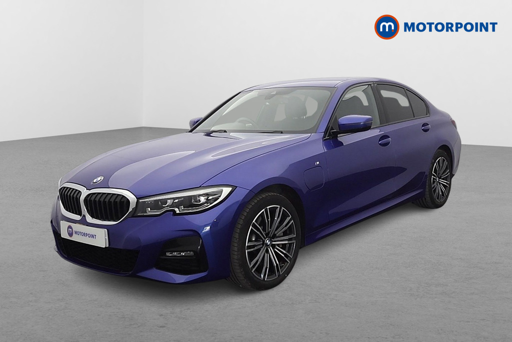 BMW 3 Series M Sport Automatic Petrol Plug-In Hybrid Saloon - Stock Number (1644399) - Passenger side front corner