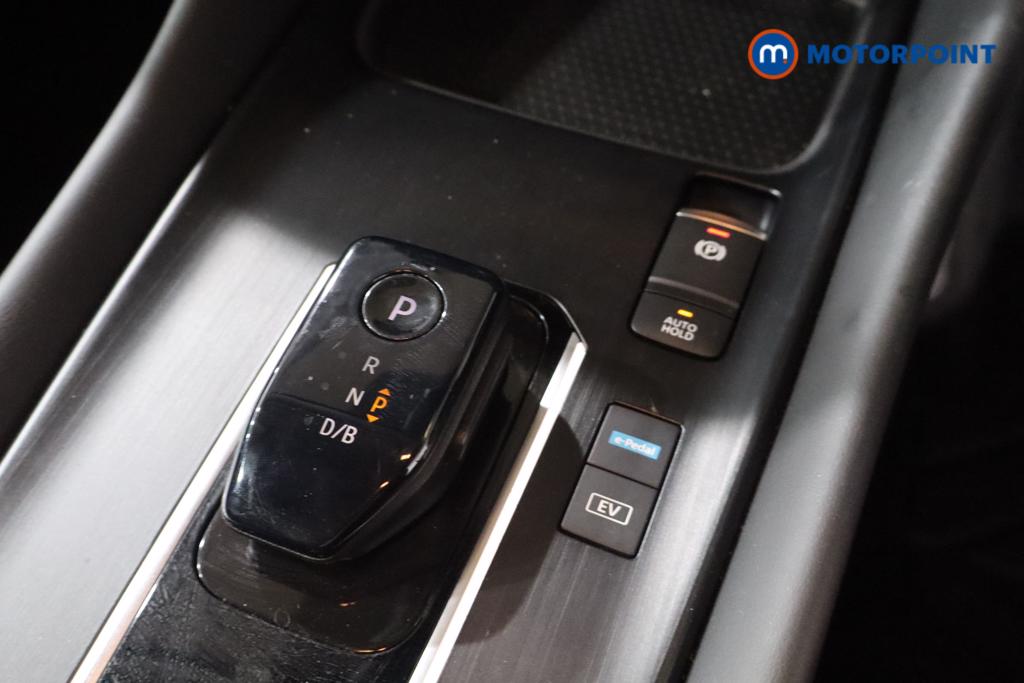 Nissan Qashqai N-Connecta Automatic Petrol-Electric Hybrid SUV - Stock Number (1644518) - 4th supplementary image