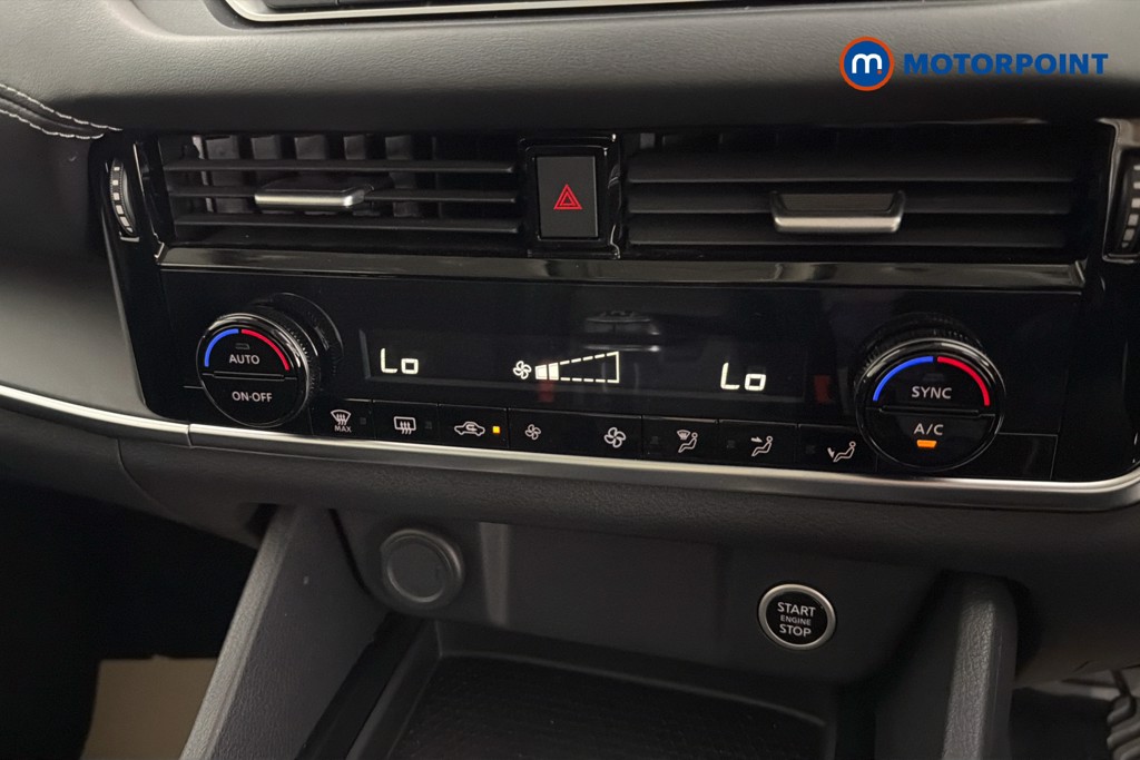 Nissan Qashqai Acenta Premium Manual Petrol SUV - Stock Number (1644585) - 12th supplementary image