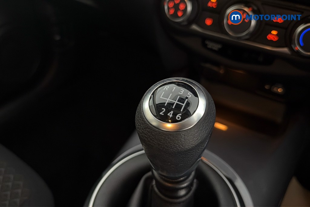 Nissan Juke Acenta Manual Petrol SUV - Stock Number (1644612) - 15th supplementary image