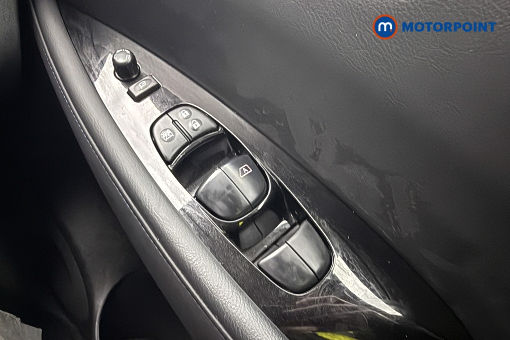 Nissan Leaf N-Connecta Automatic Electric Hatchback - Stock Number (1644873) - 15th supplementary image