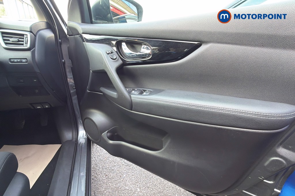 Nissan Qashqai Acenta Premium Manual Petrol SUV - Stock Number (1645670) - 19th supplementary image