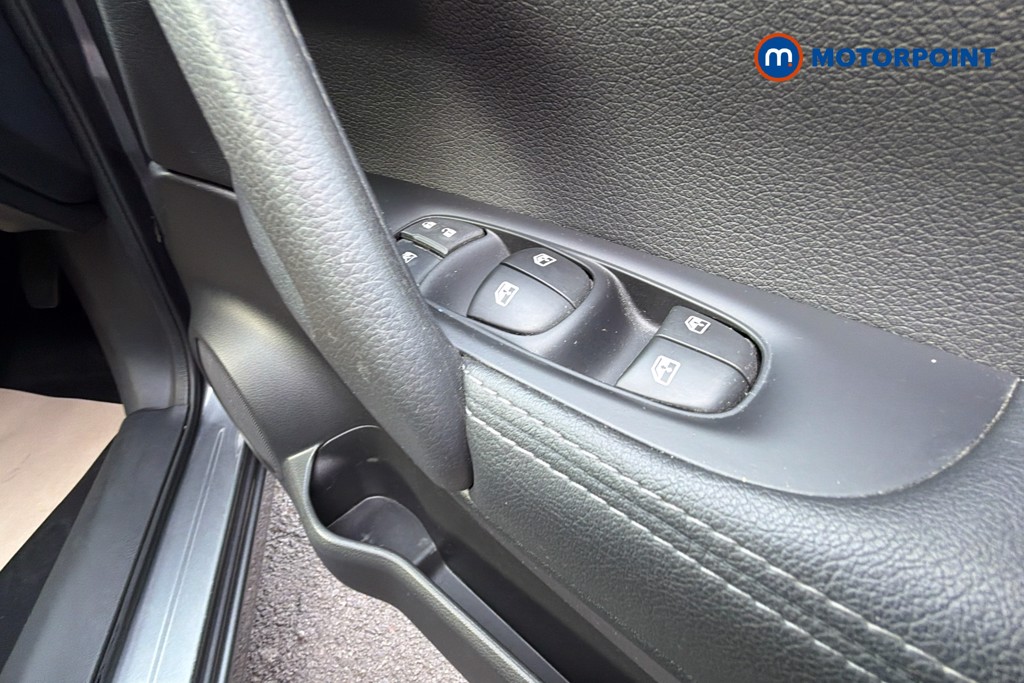 Nissan Qashqai Acenta Premium Manual Petrol SUV - Stock Number (1645670) - 20th supplementary image