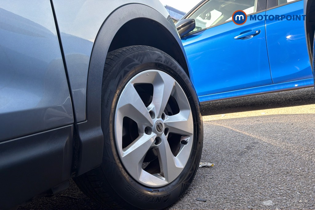 Nissan Qashqai Acenta Premium Manual Petrol SUV - Stock Number (1645670) - 50th supplementary image