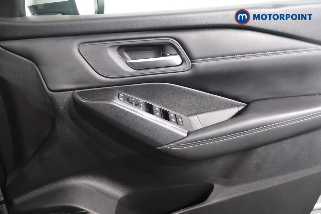 Nissan Qashqai Acenta Premium Automatic Petrol SUV - Stock Number (1646062) - 9th supplementary image