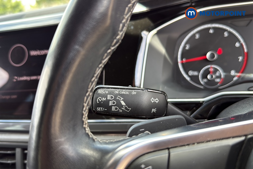 Volkswagen Polo R-Line Automatic Petrol Hatchback - Stock Number (1646572) - 5th supplementary image
