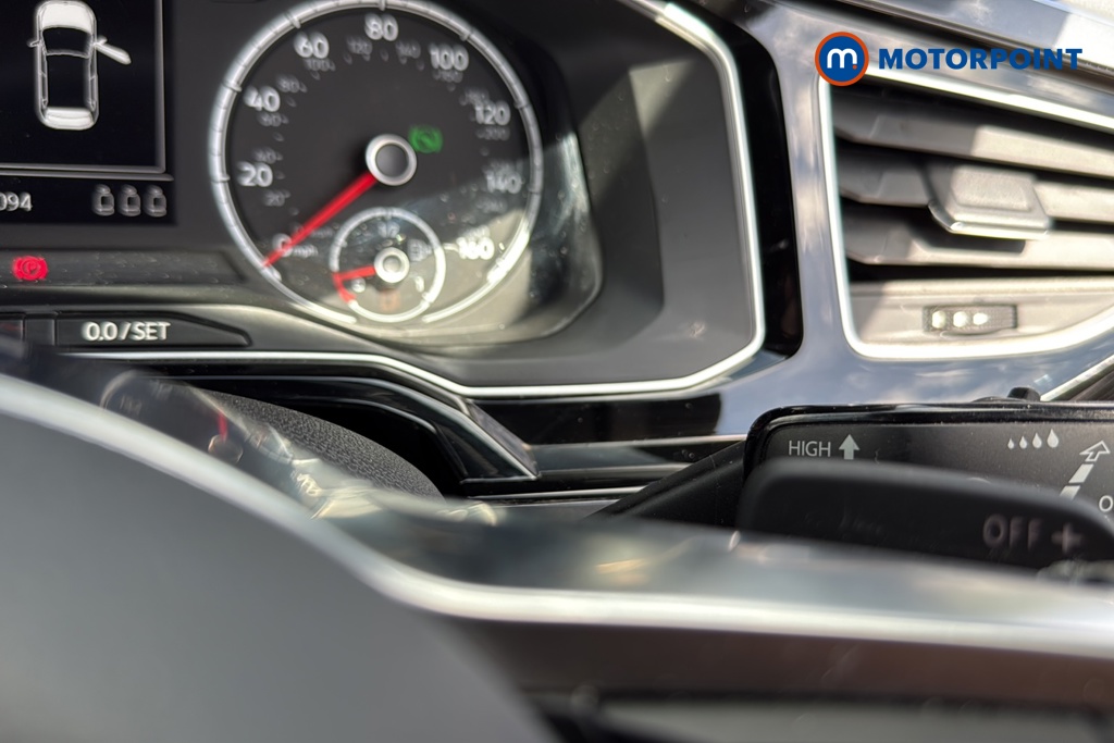 Volkswagen Polo R-Line Automatic Petrol Hatchback - Stock Number (1646572) - 6th supplementary image