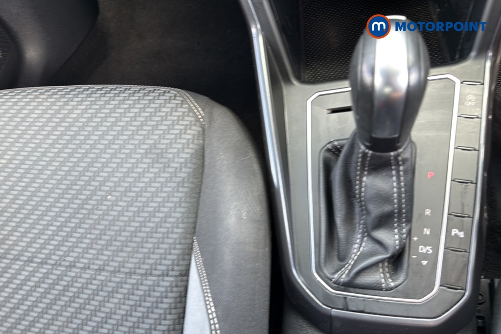 Volkswagen Polo R-Line Automatic Petrol Hatchback - Stock Number (1646572) - 15th supplementary image