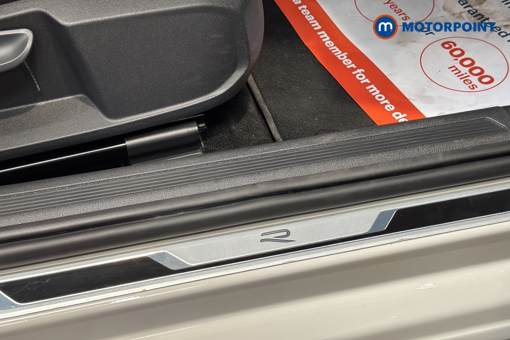 Volkswagen Polo R-Line Automatic Petrol Hatchback - Stock Number (1646651) - 993rd supplementary image