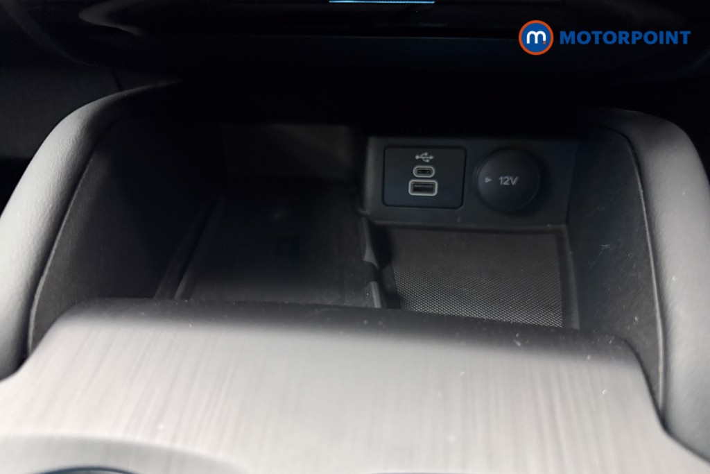 Ford Kuga St-Line Automatic Petrol-Electric Hybrid SUV - Stock Number (1646693) - 14th supplementary image