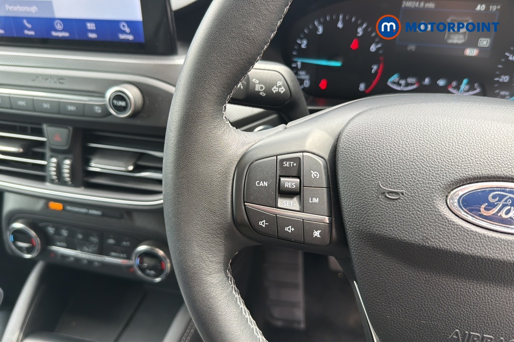 Ford Focus Titanium X Manual Petrol Hatchback - Stock Number (1646784) - 4th supplementary image