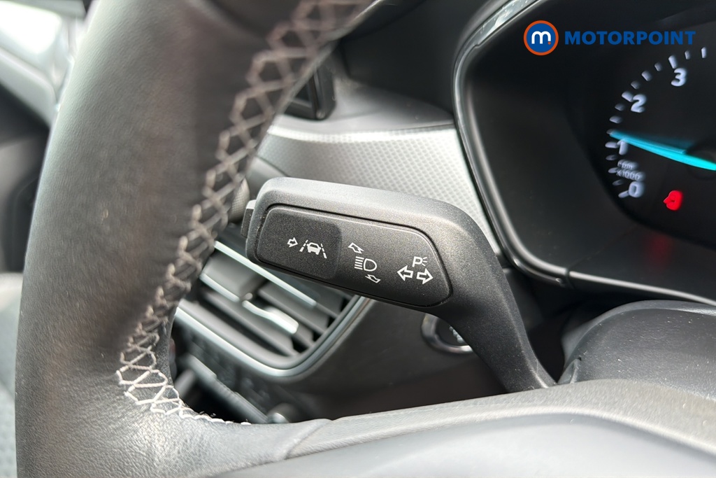 Ford Focus Titanium X Manual Petrol Hatchback - Stock Number (1646784) - 5th supplementary image