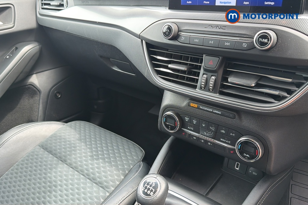 Ford Focus Titanium X Manual Petrol Hatchback - Stock Number (1646784) - 12th supplementary image