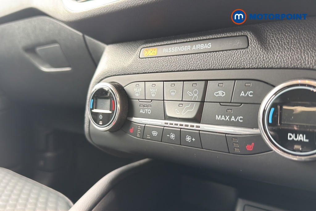 Ford Focus Titanium X Manual Petrol Hatchback - Stock Number (1646784) - 14th supplementary image