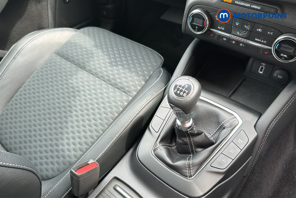 Ford Focus Titanium X Manual Petrol Hatchback - Stock Number (1646784) - 15th supplementary image