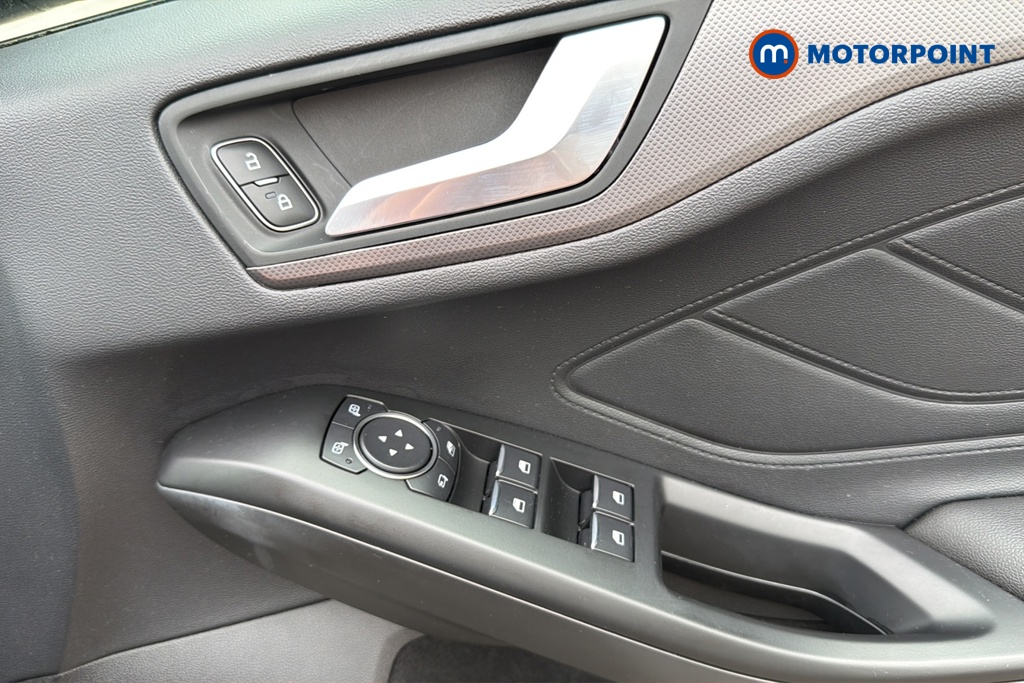 Ford Focus Titanium X Manual Petrol Hatchback - Stock Number (1646784) - 19th supplementary image
