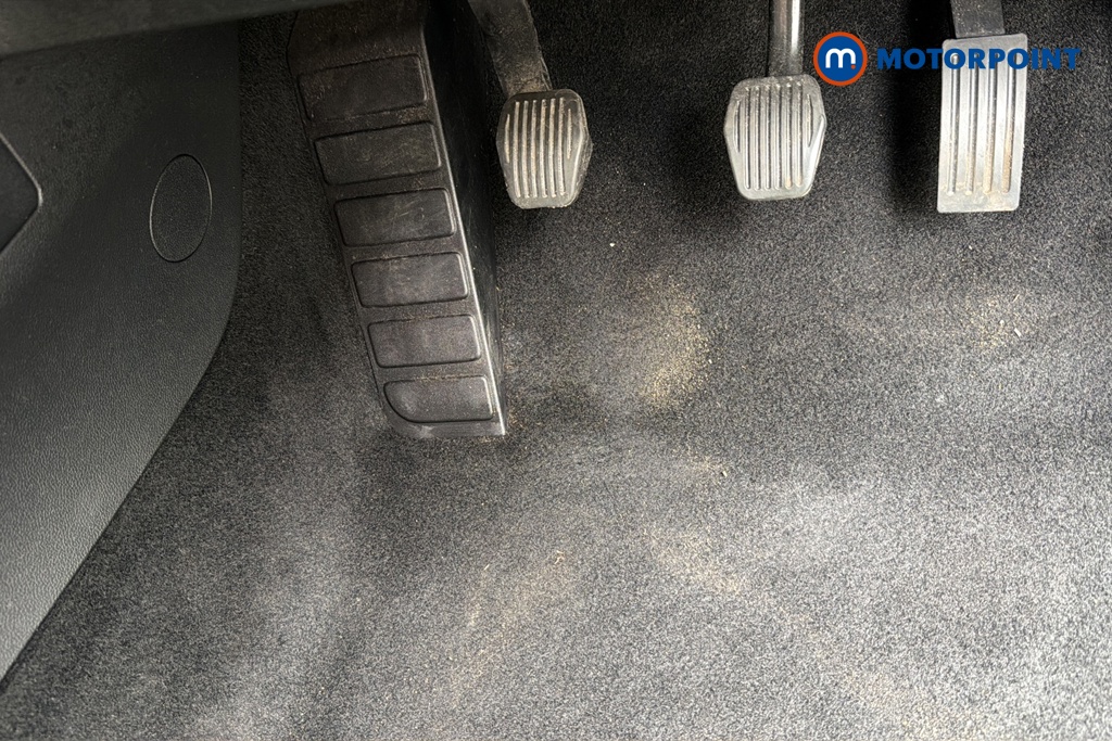 Ford Focus Titanium X Manual Petrol Hatchback - Stock Number (1646784) - 24th supplementary image