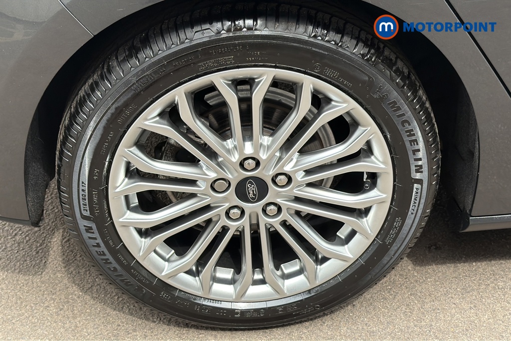 Ford Focus Titanium X Manual Petrol Hatchback - Stock Number (1646784) - 46th supplementary image