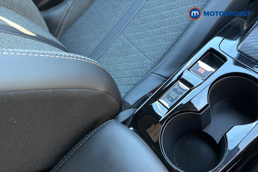 Peugeot 2008 Allure Automatic Petrol SUV - Stock Number (1647563) - 16th supplementary image