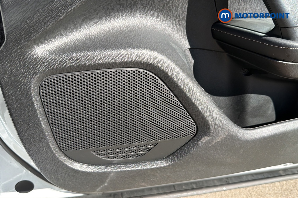 Peugeot 2008 Allure Automatic Petrol SUV - Stock Number (1647563) - 21st supplementary image