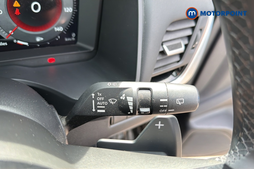 Nissan Qashqai N-Connecta Automatic Petrol SUV - Stock Number (1647756) - 6th supplementary image
