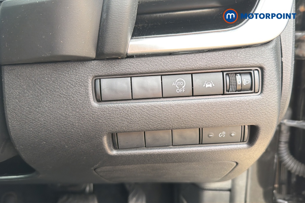 Nissan Qashqai N-Connecta Automatic Petrol SUV - Stock Number (1647756) - 11th supplementary image