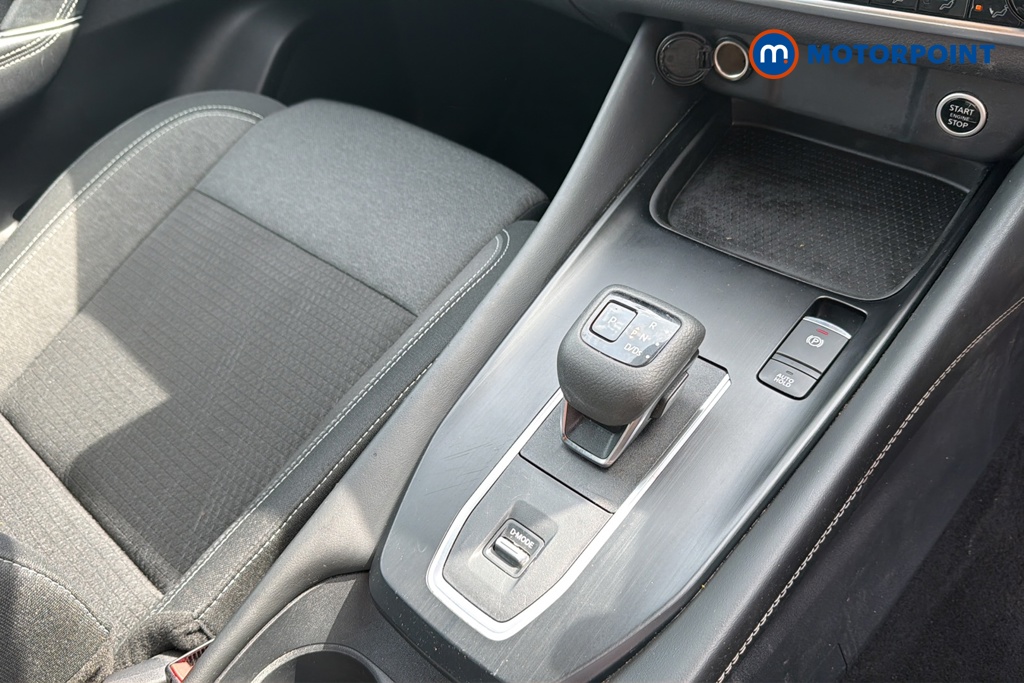 Nissan Qashqai N-Connecta Automatic Petrol SUV - Stock Number (1647756) - 15th supplementary image
