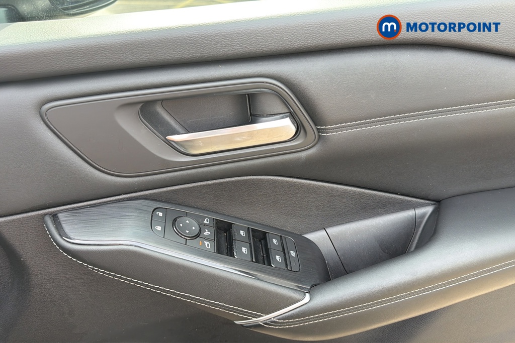Nissan Qashqai N-Connecta Automatic Petrol SUV - Stock Number (1647756) - 19th supplementary image
