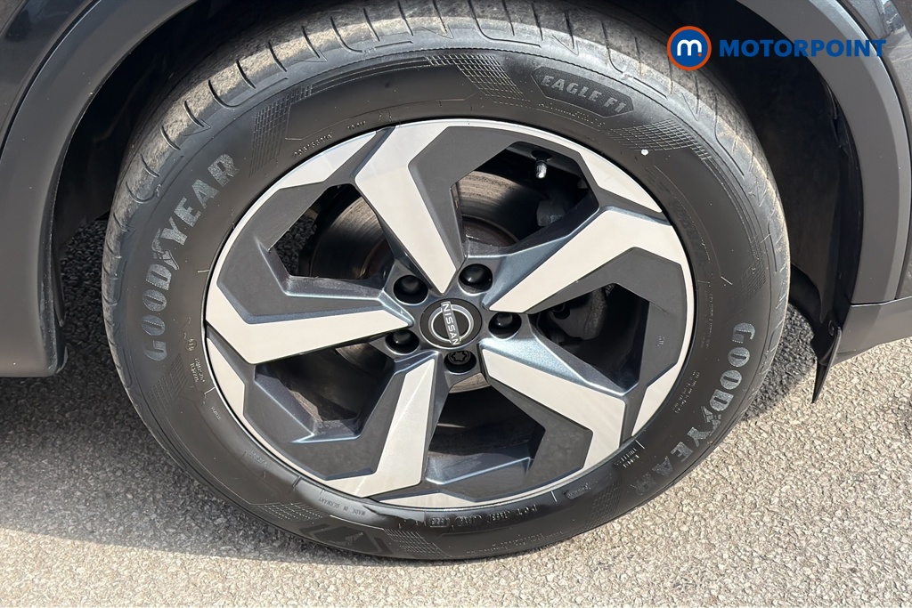 Nissan Qashqai N-Connecta Automatic Petrol SUV - Stock Number (1647756) - 47th supplementary image