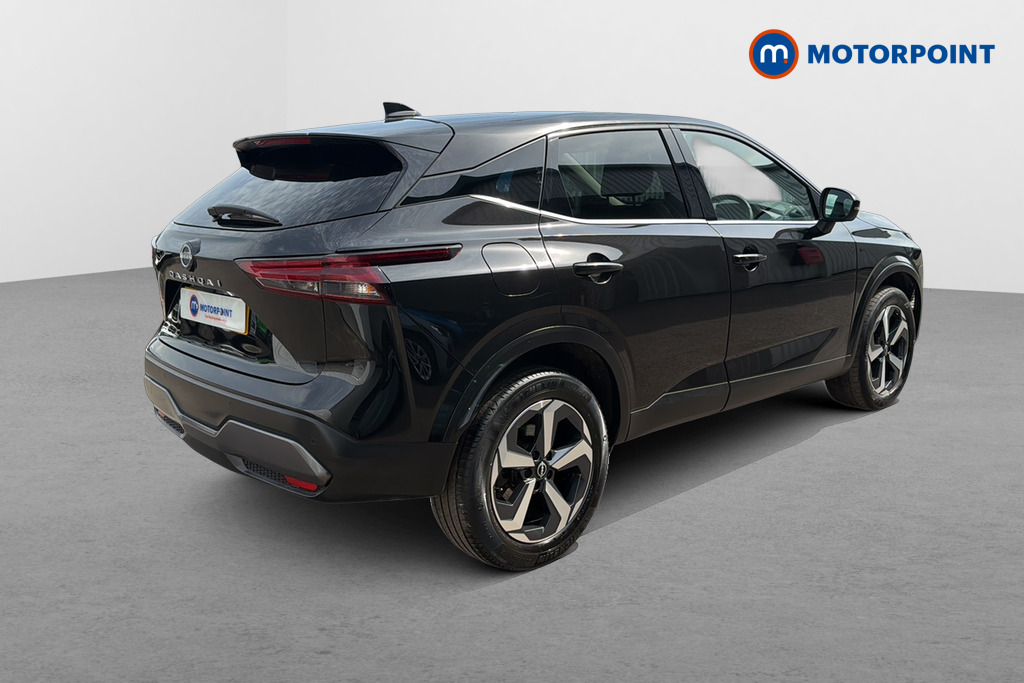 Nissan Qashqai N-Connecta Automatic Petrol SUV - Stock Number (1647756) - Passenger side rear corner