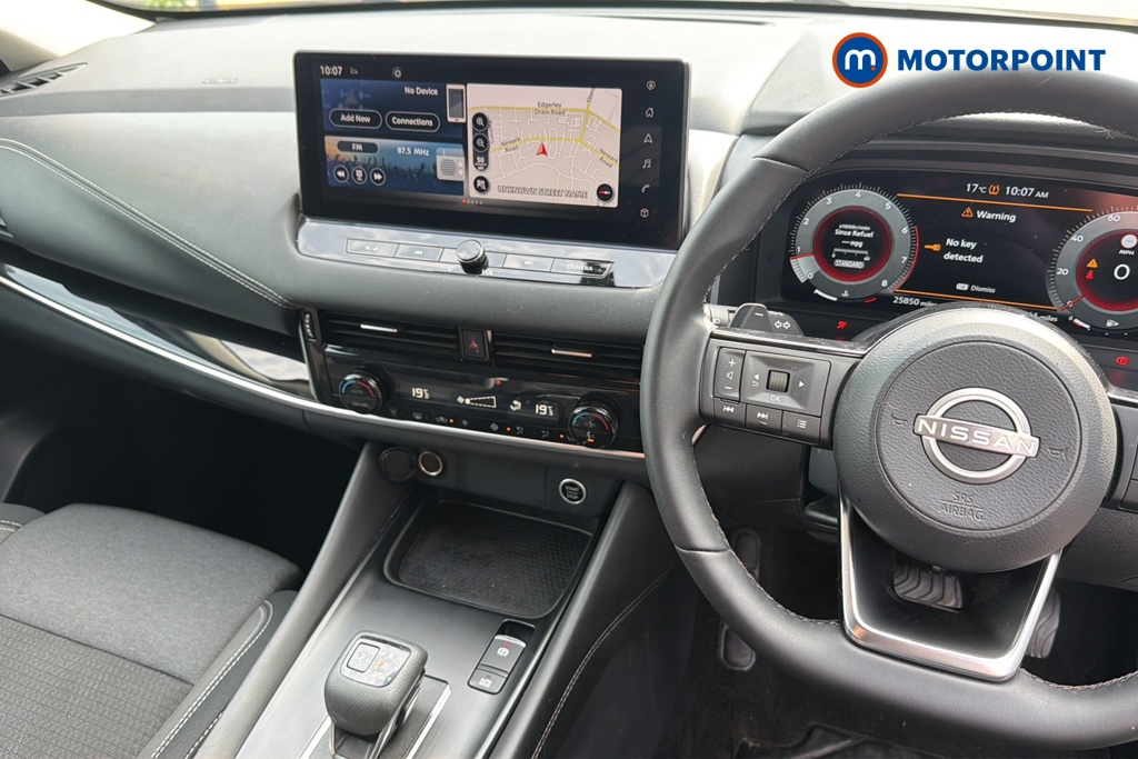 Nissan Qashqai N-Connecta Automatic Petrol SUV - Stock Number (1647756) - 1st supplementary image