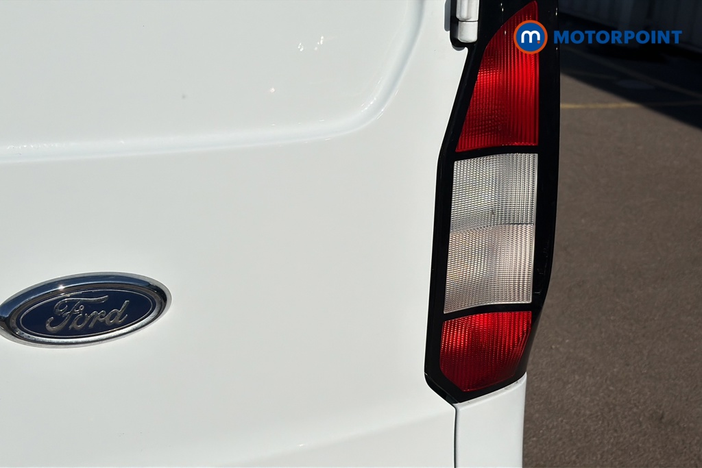 Ford Transit Connect Limited Automatic Petrol Plug-In Hybrid Panel Van - Stock Number (1647917) - 36th supplementary image