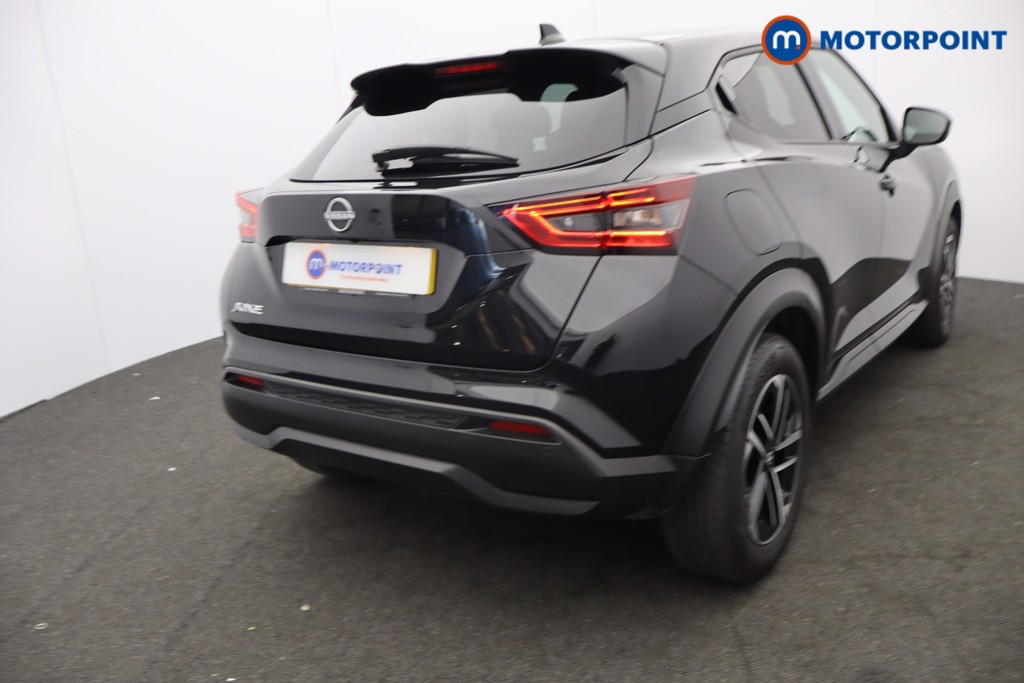 Nissan Juke N-Connecta Manual Petrol SUV - Stock Number (1635866) - 2nd supplementary image