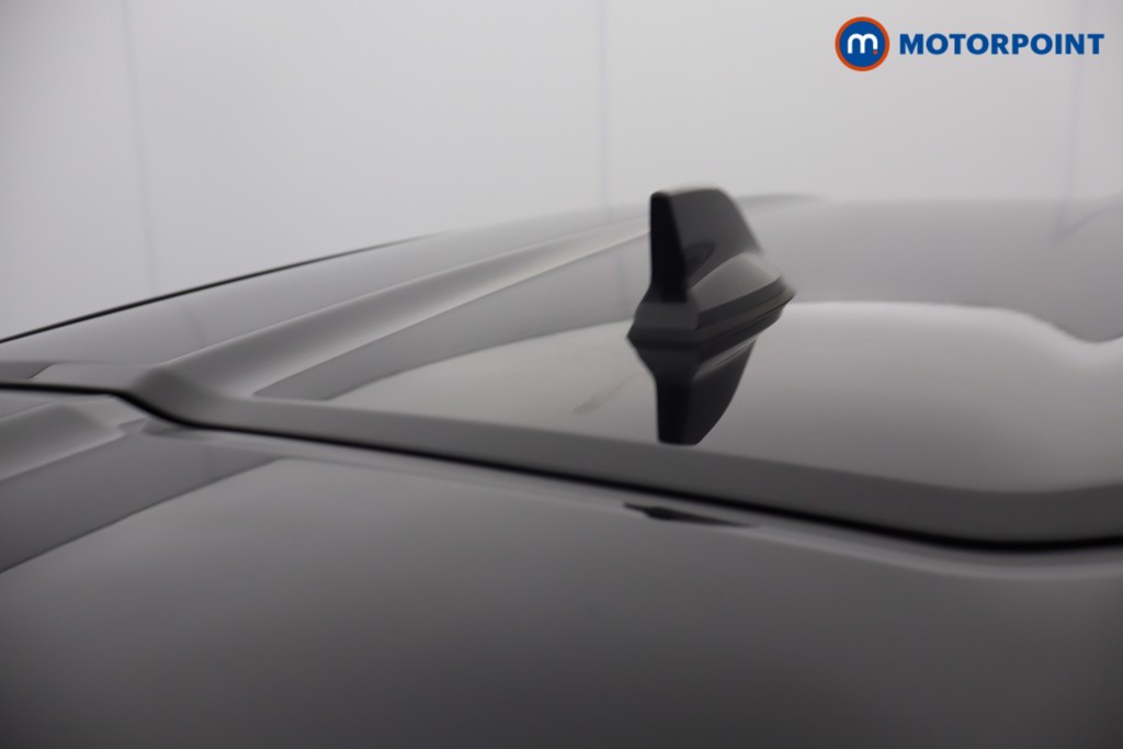 Nissan Juke N-Connecta Manual Petrol SUV - Stock Number (1635866) - 4th supplementary image