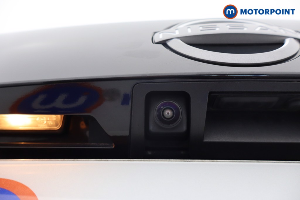 Nissan Juke N-Connecta Manual Petrol SUV - Stock Number (1635866) - 5th supplementary image