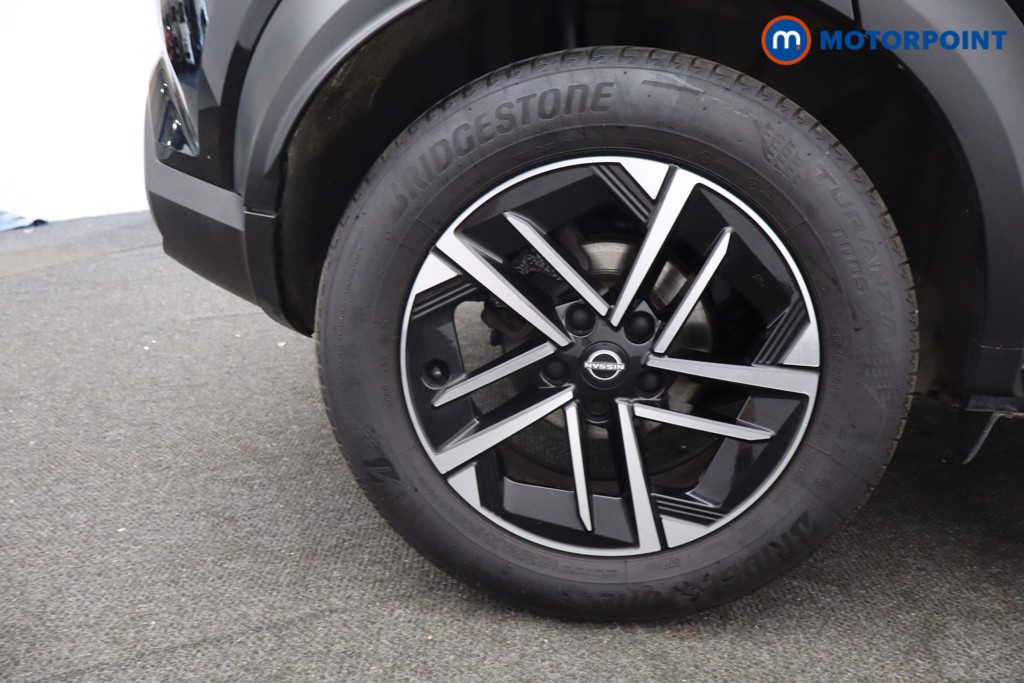 Nissan Juke N-Connecta Manual Petrol SUV - Stock Number (1635866) - 7th supplementary image