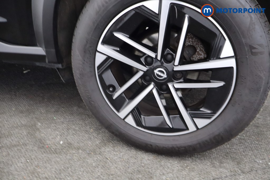 Nissan Juke N-Connecta Manual Petrol SUV - Stock Number (1635866) - 28th supplementary image