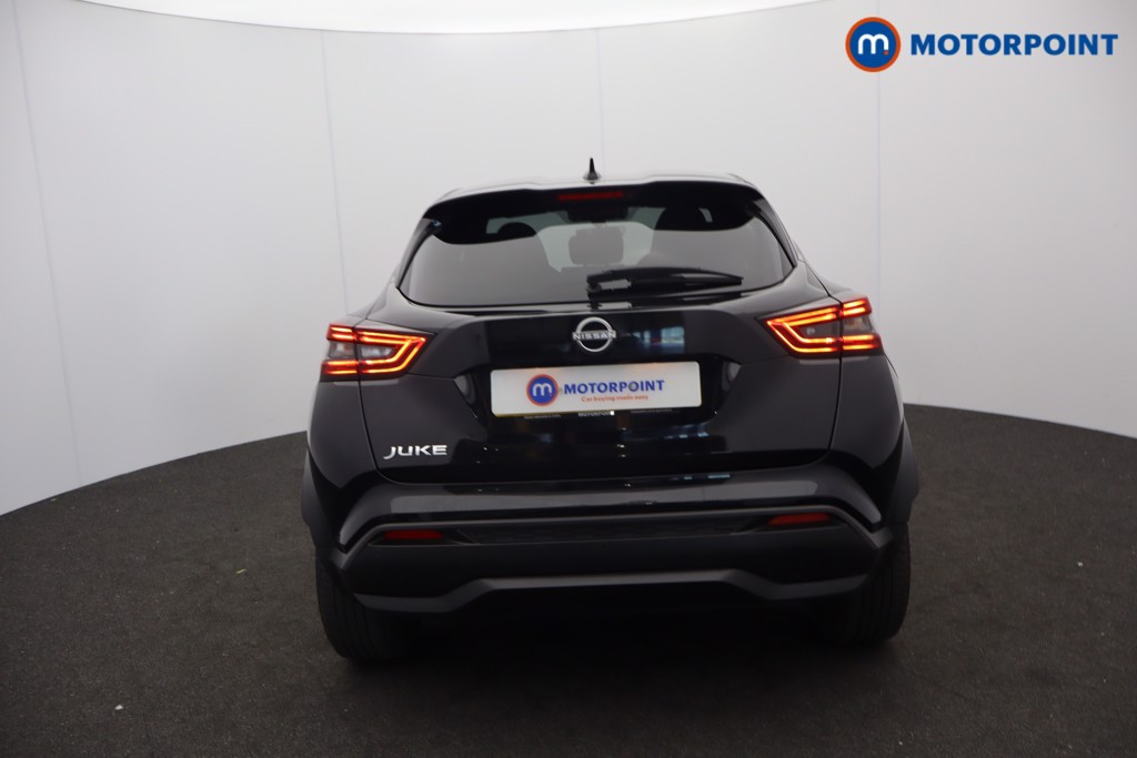 Nissan Juke N-Connecta Manual Petrol SUV - Stock Number (1635866) - 1st supplementary image