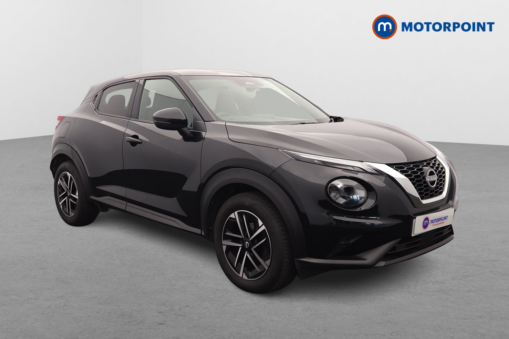 Nissan Juke N-Connecta Manual Petrol SUV - Stock Number (1635866) - Drivers side front corner