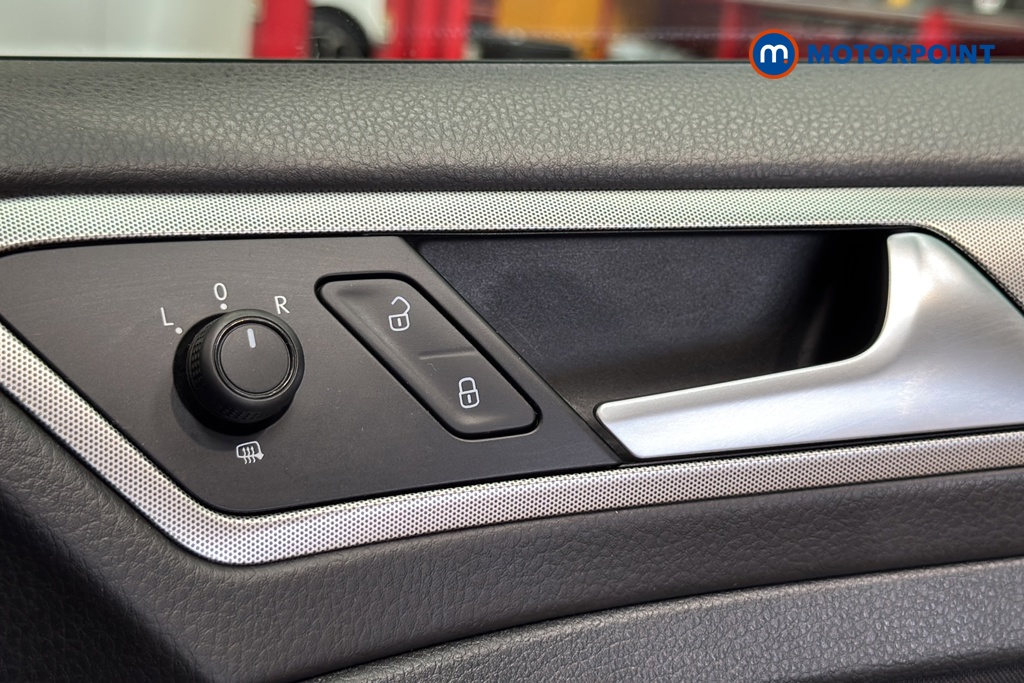 Volkswagen Golf S Manual Petrol Hatchback - Stock Number (1641165) - 996th supplementary image