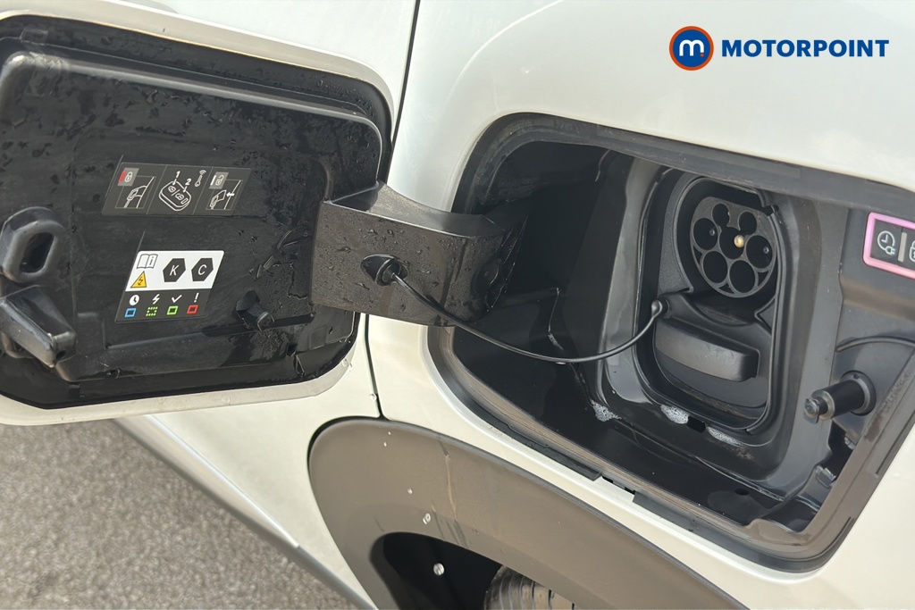 Peugeot 2008 GT Automatic Electric SUV - Stock Number (1643656) - 41st supplementary image